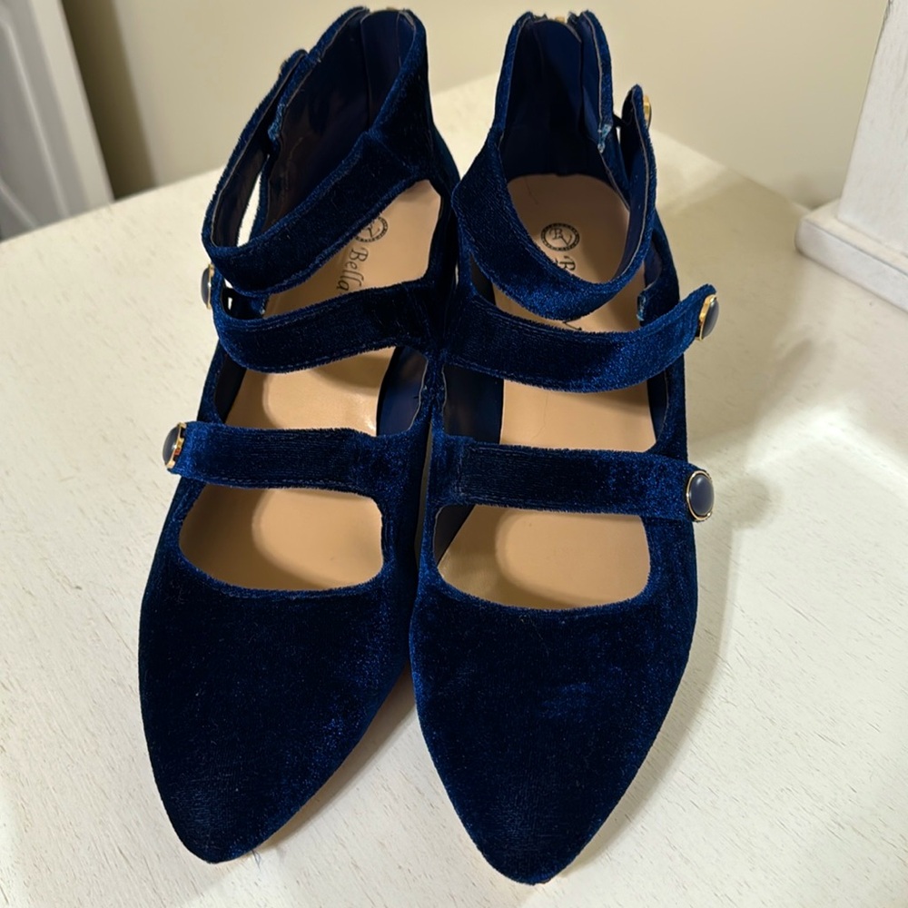 Bella Vita Women’s Jolie II Blue Velvet Block Heel Pumps / Size 11W / Like New